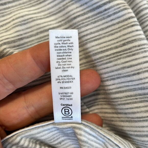 Athleta Stratus Breezy Striped Tee T-Shirt Gray White Plus Size 2X Stretch Modal - Picture 6 of 6